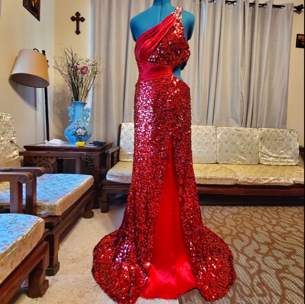 NWT Cinderella Divine Red Gown